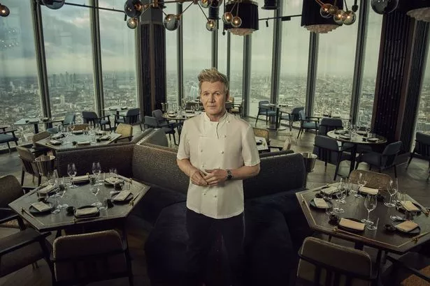 戈登·拉姆齐（Gordon Ramsay）在他的新餐馆里对“一英里高的厕所”的激烈承认