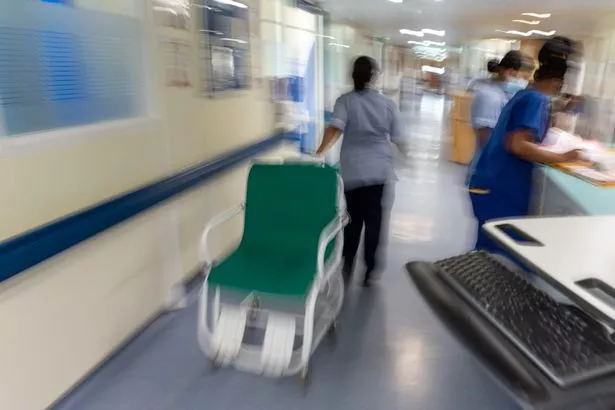 诺如病毒住院激增,NHS发布紧急指导,以避免虫子